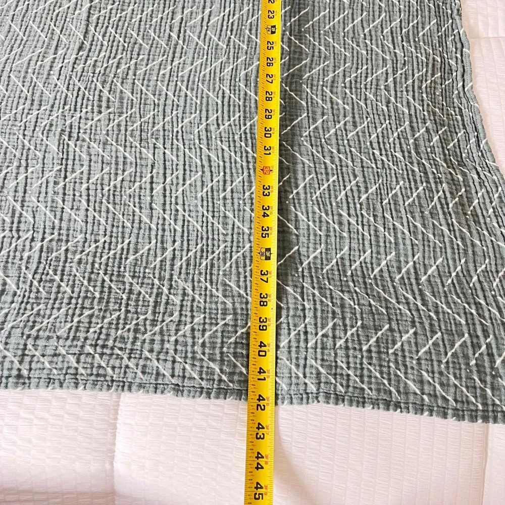 Itzy Ritzy Swaddle Blanket Baby‎ 42x42 Green Chevron Muslin Cotton Nursing Loop
